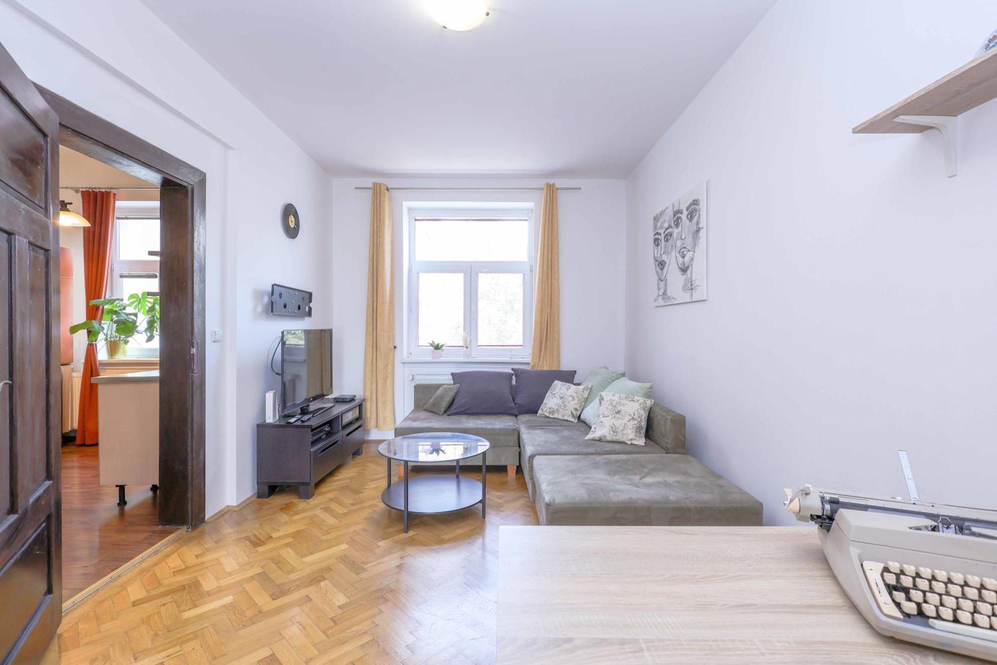 Cozy & Spacious Family Stay Near Train Station Bratislava Eksteriør billede